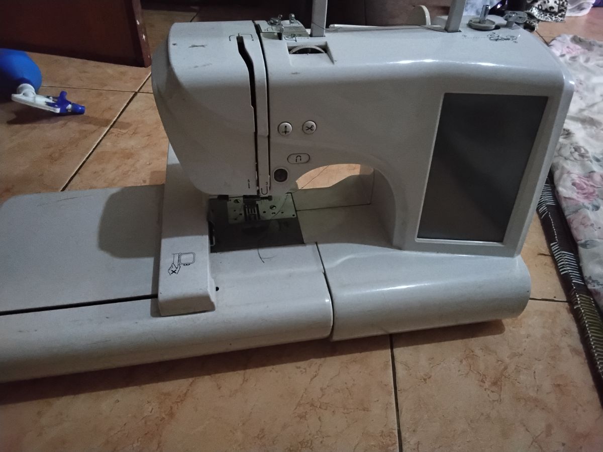 Yinghe Domestic Embroidery & Sewing Machine