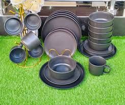 Dinner plates